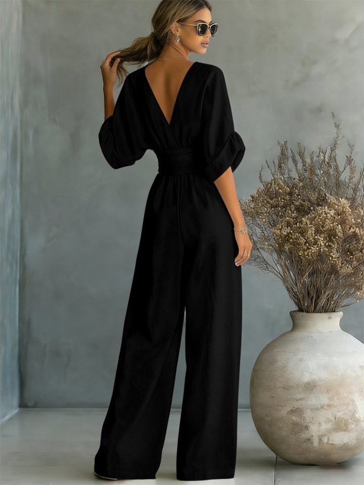 Sofia | Tuta elegante con scollo a V