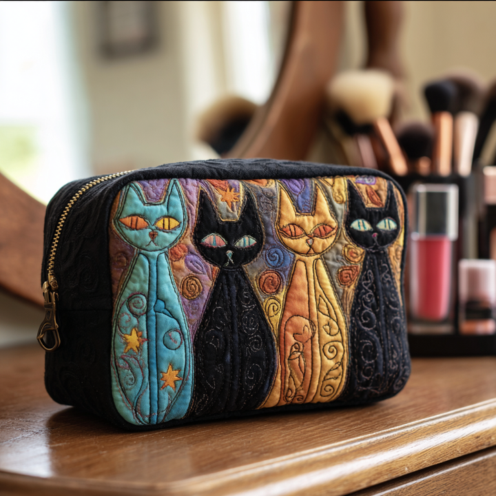Beauty case trapuntato con gatto sognante NCU0DK10141