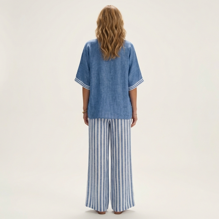 Juliana | Top Varsity a V e Set con Pantaloni a Gamba Larga a Strisce