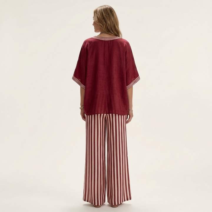 Juliana | Top Varsity a V e Set con Pantaloni a Gamba Larga a Strisce
