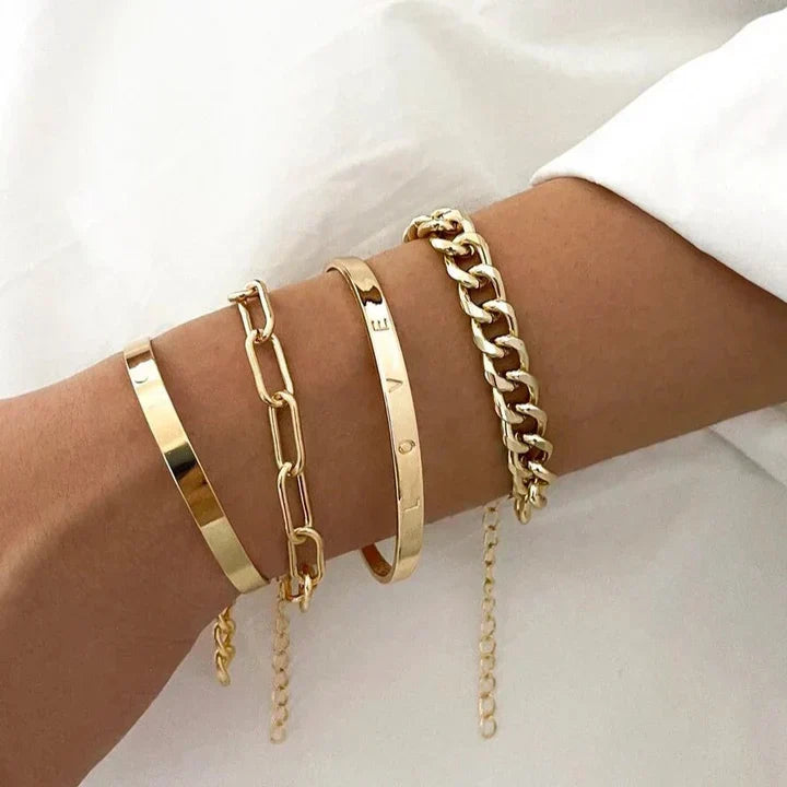 Set di bracciali moderni dorati